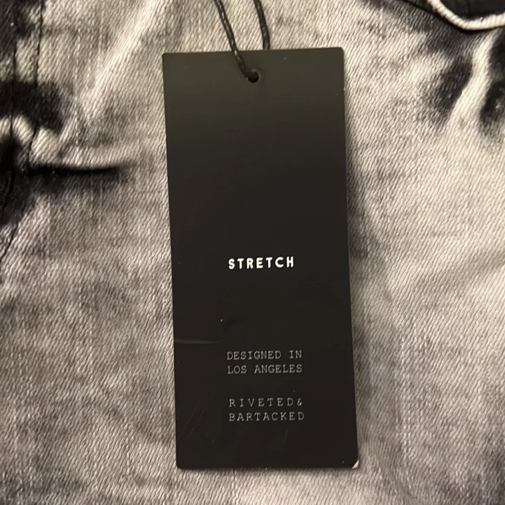 Forever 21 - Picture 2 of 6
